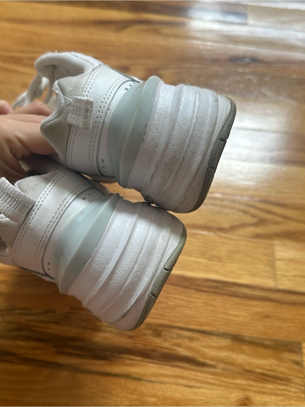 Nike White Leather Sneakers - Picture 5 of 7